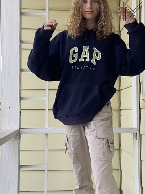 Áo Hoodie nữ mặc với quần gì ? Tips 10 cách phối đồ cực xinh 2026 Áo Hoodie nữ mặc với quần gì ? Tips 10 cách phối đồ cực xinh 2026