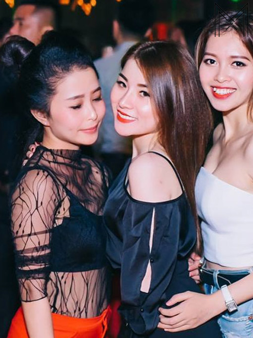 Đi Pub mặc gì ? Gợi ý Outfits đi Bar Pub cháy " Khét lẹt " cho các bạn trẻ 2026 Đi Pub mặc gì ? Gợi ý Outfits đi Bar Pub cháy " Khét lẹt " cho các bạn trẻ 2026