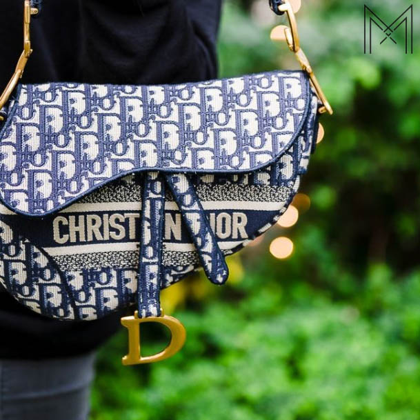 Học lỏm cách mở khoá túi Dior cực đơn giản cho từng loại 2026