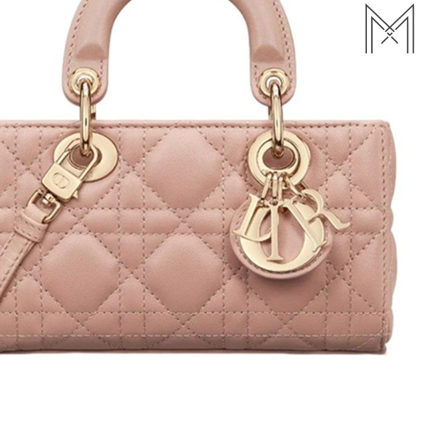Bag nghĩa là gì? Các thương hiệu bag danh tiếng thế giới 2026 Bag nghĩa là gì? Các thương hiệu bag danh tiếng thế giới 2026
