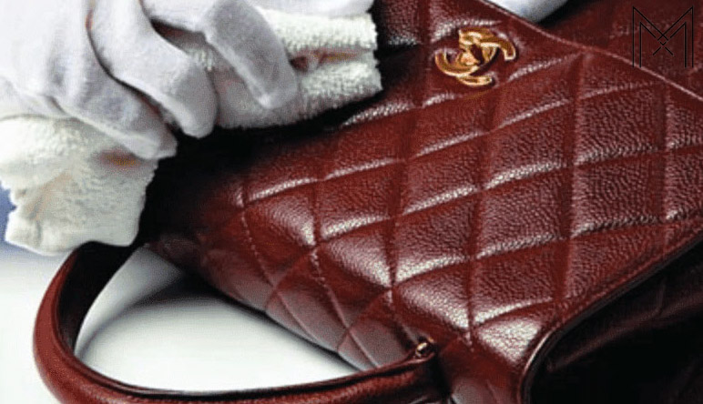 Cách bảo quản túi Gucci không bong tróc, chống mốc hiệu quả nhất 2026