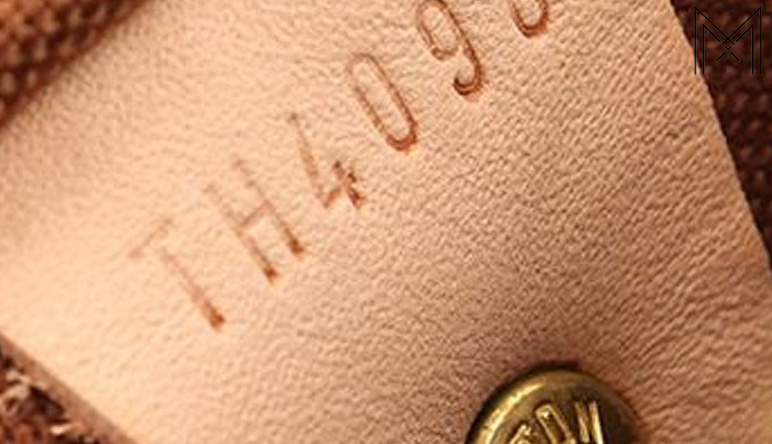 Cách Check mã Code túi Louis Vuitton đơn giản tại nhà 2026 Cách Check mã Code túi Louis Vuitton đơn giản tại nhà 2026