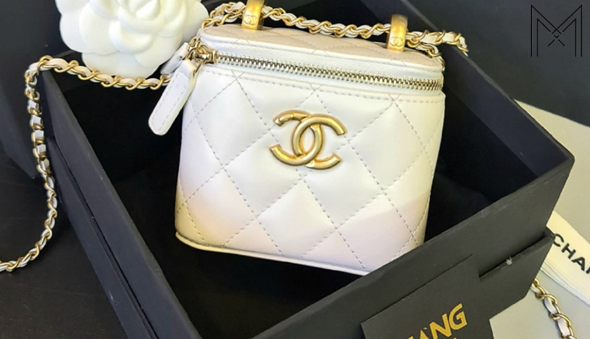 tui chanel hop chu nhat