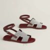 Sandal Hermes Maya chính hãng màu đỏ đô phối xám MHHH027 2026