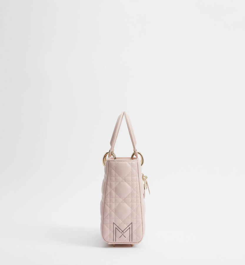 Túi Đeo Chéo Lady Dior My Abcdior Màu Hồng Da Cừu Chính Hãng DR010 2026 Túi Đeo Chéo Lady Dior My Abcdior Màu Hồng Da Cừu Chính Hãng DR010 2026