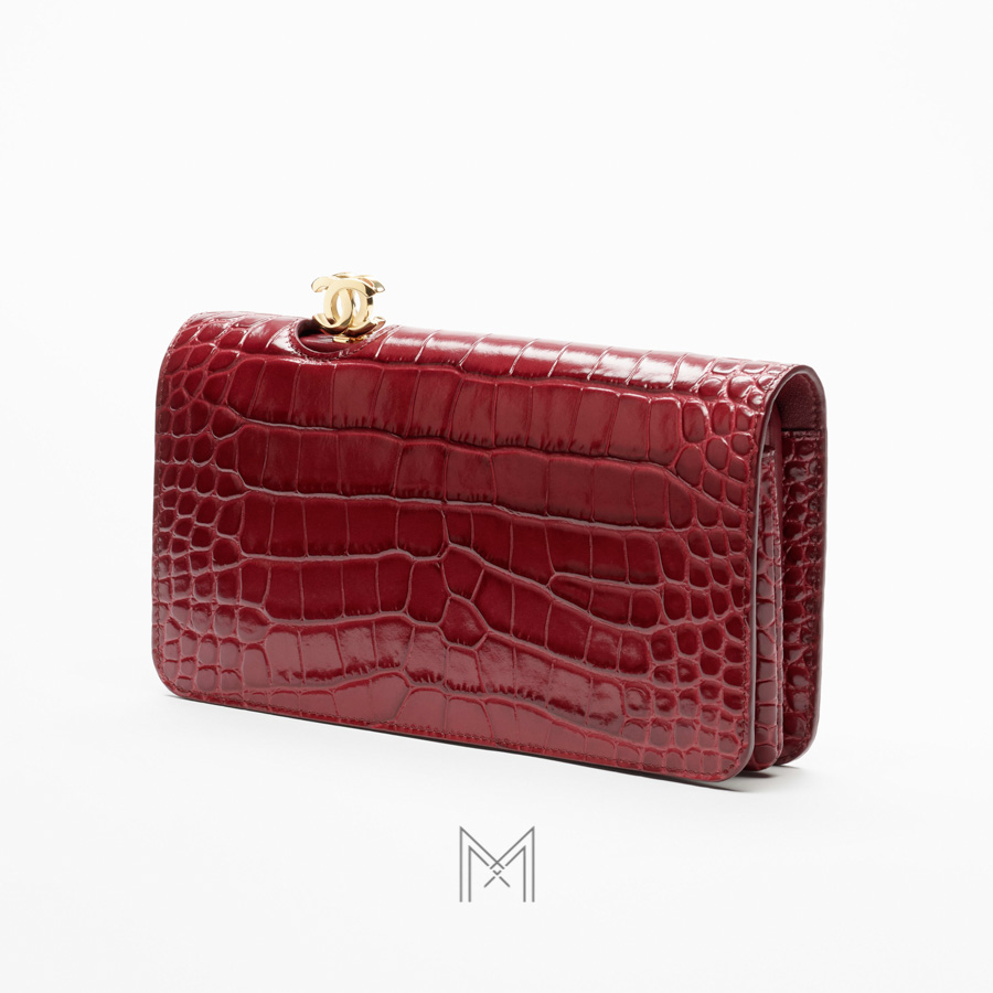 Túi Chanel cầm tay màu đỏ da bê dập nổi vân cá sấu chính hãng TCN35 2026 Túi Chanel cầm tay màu đỏ da bê dập nổi vân cá sấu chính hãng TCN35 2026