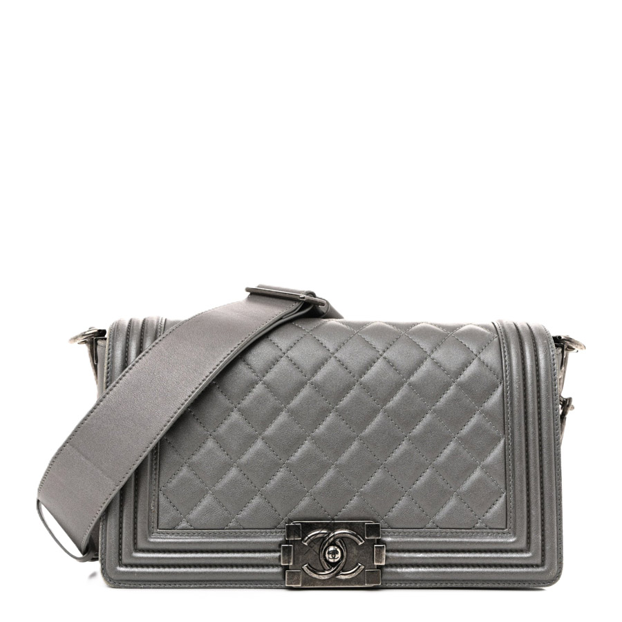 Túi Chanel màu xám Boy Flap cỡ trung da cừu chính hãng TCN21 2026 Túi Chanel màu xám Boy Flap cỡ trung da cừu chính hãng TCN21 2026