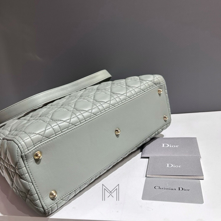 Túi Xách Lady Dior 7 Ô Màu Xám Da Cừu Chính Hãng DR018 2026 Túi Xách Lady Dior 7 Ô Màu Xám Da Cừu Chính Hãng DR018 2026