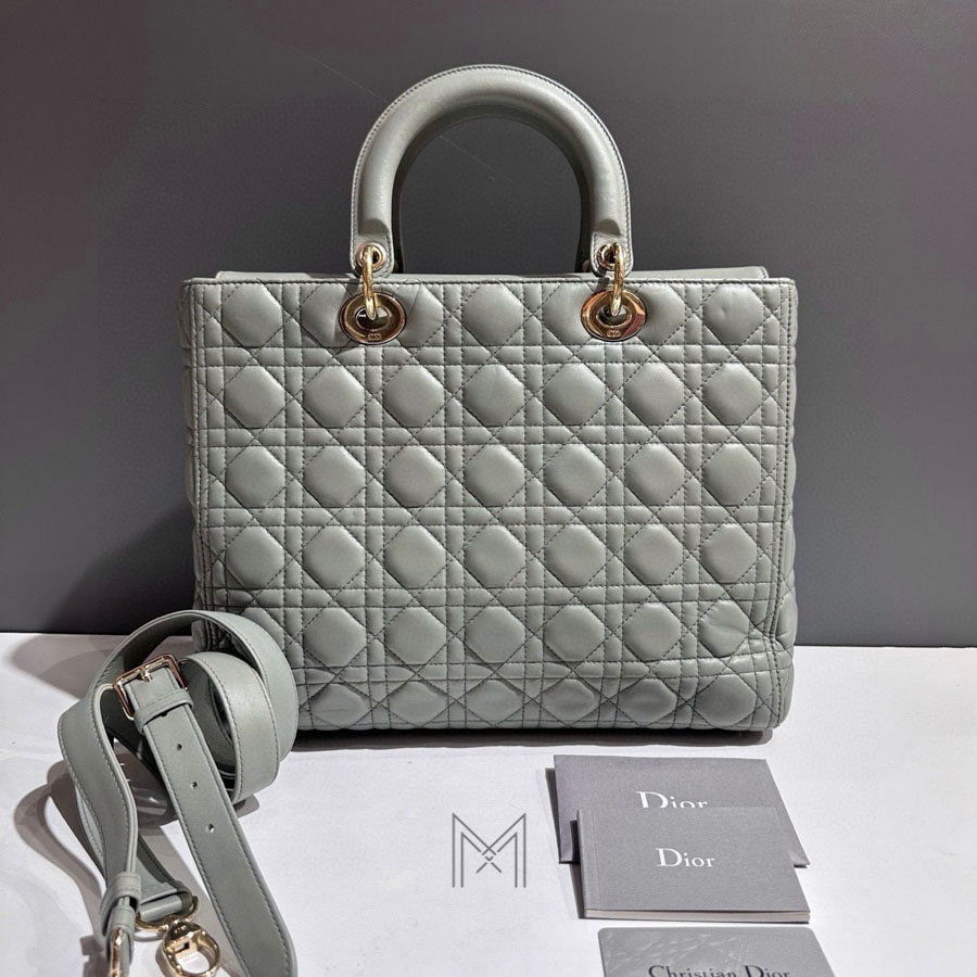 Túi Xách Lady Dior 7 Ô Màu Xám Da Cừu Chính Hãng DR018 2026 Túi Xách Lady Dior 7 Ô Màu Xám Da Cừu Chính Hãng DR018 2026