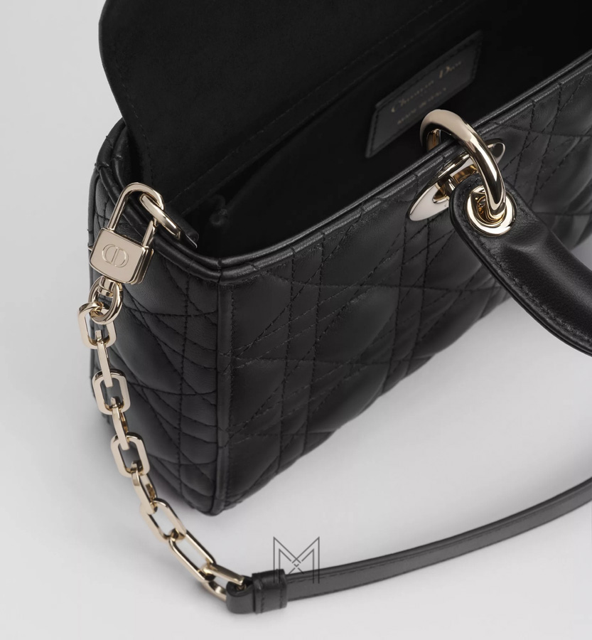 Túi Xách Đeo Chéo Lady Dior D-Joy Màu Đen Da Lì Chính Hãng DR026 2026 Túi Xách Đeo Chéo Lady Dior D-Joy Màu Đen Da Lì Chính Hãng DR026 2026