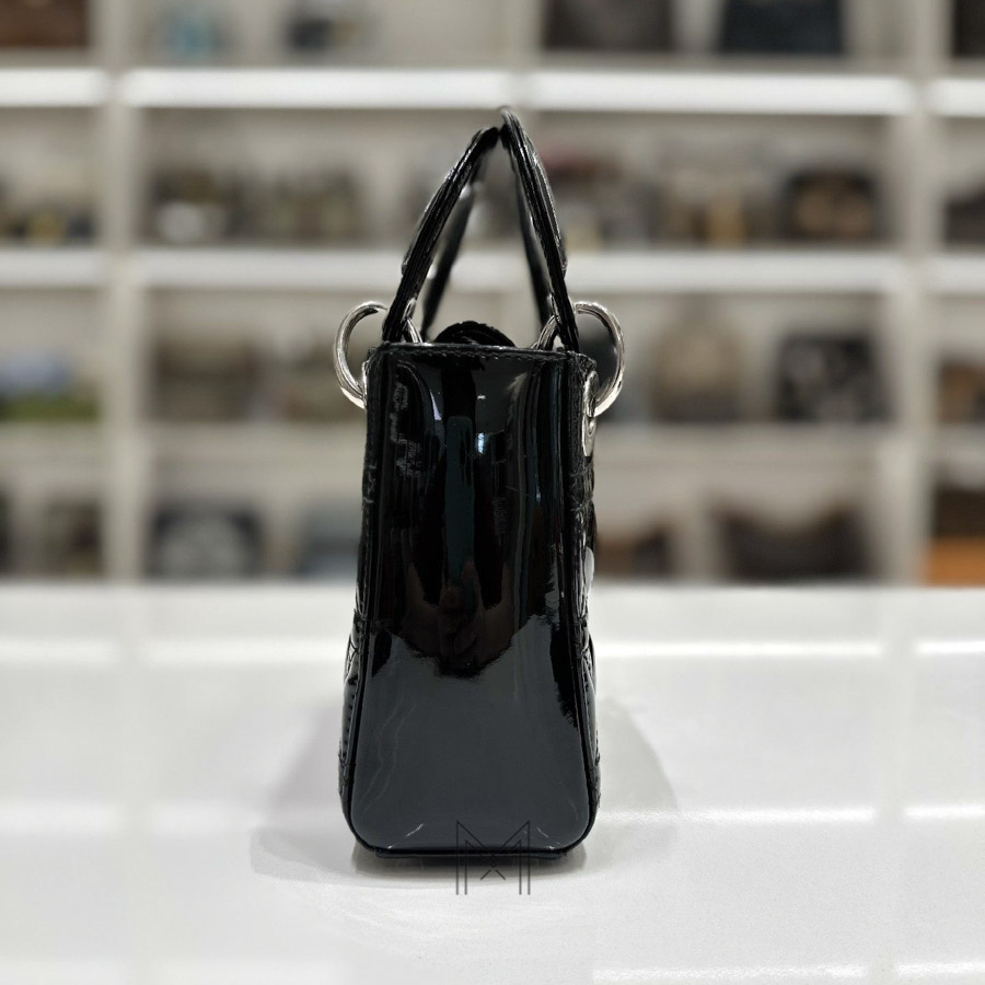 Túi xách đeo chéo Lady Dior Micro đen bóng luxury DR030 2026 Túi xách đeo chéo Lady Dior Micro đen bóng luxury DR030 2026