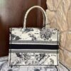 Túi Xách Hàng Hiệu Dior Book Tote Họa Tiết Thổ Cẩm Trắng Đen Thời Trang DR031 2026
