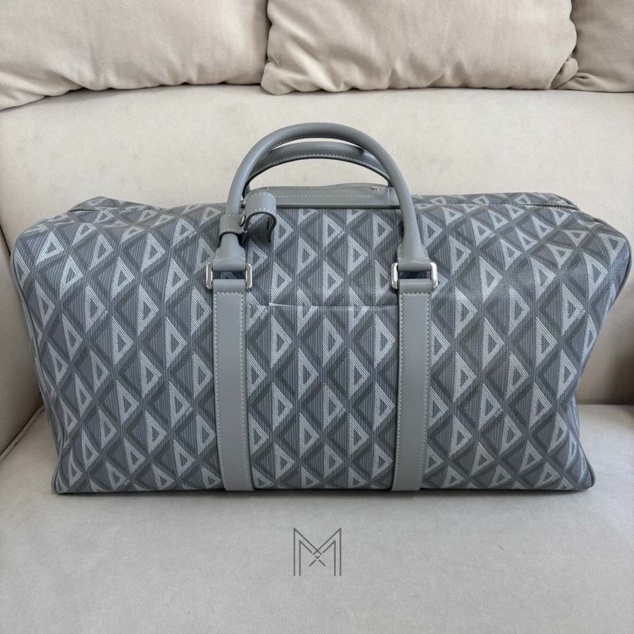 Túi Xách Dior Du Lịch Lingot 50 Màu Xám Họa Tiết CD Diamond DR035 2026 Túi Xách Dior Du Lịch Lingot 50 Màu Xám Họa Tiết CD Diamond DR035 2026