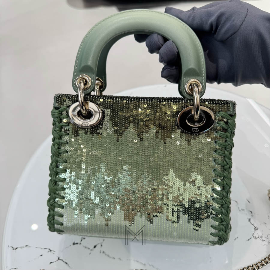 Túi Xách Đeo Chéo Lady Dior Kim Tuyến Màu Xanh Chính Hãng TR043 2026 Túi Xách Đeo Chéo Lady Dior Kim Tuyến Màu Xanh Chính Hãng TR043 2026