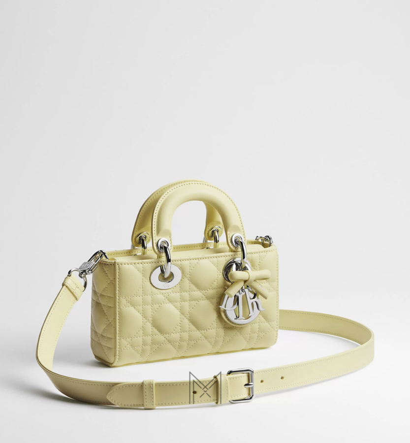 Túi Xách Đeo Chéo Dior Lady Vàng Da Bê Treo Móc Khóa Nơ Cao Cấp TR048 2026 Túi Xách Đeo Chéo Dior Lady Vàng Da Bê Treo Móc Khóa Nơ Cao Cấp TR048 2026