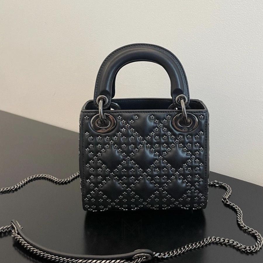 Túi Xách Đeo Chéo Lady Dior Đen Nạm Đinh Authentic DR051 2026 Túi Xách Đeo Chéo Lady Dior Đen Nạm Đinh Authentic DR051 2026