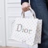 Túi Xách Nữ Hàng Hiệu Dior Trắng Thêu Hoa Nhí Chính Hãng DR058 2026