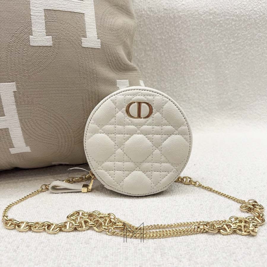 Túi Đeo Chéo Dior Mini Tròn Trắng Da Bê Sần Hàng Hiệu Dr060 2026 Túi Đeo Chéo Dior Mini Tròn Trắng Da Bê Sần Hàng Hiệu Dr060 2026