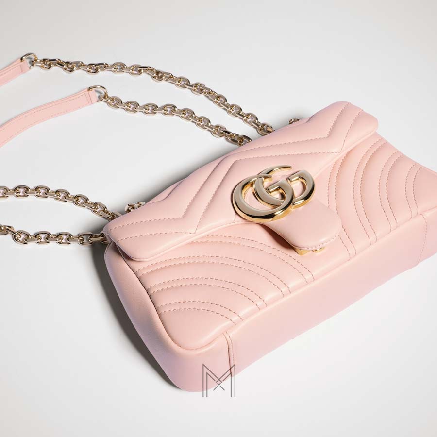 Túi Gucci dây xích màu hồng pastel chính hãng NTG032 2026 Túi Gucci dây xích màu hồng pastel chính hãng NTG032 2026