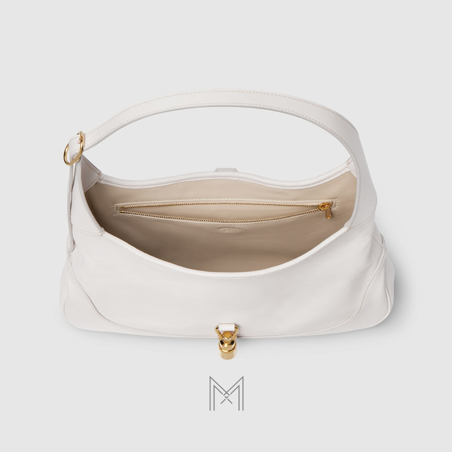 Túi kẹp nách Gucci màu trắng khoá vàng chính hãng NTG039 2026 Túi kẹp nách Gucci màu trắng khoá vàng chính hãng NTG039 2026
