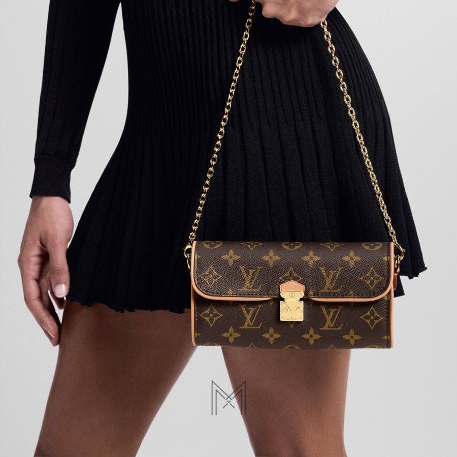 Túi Xách LV Pochette Dây Xích Nâu Monogram Canvas Authentic LV 387 2026 Túi Xách LV Pochette Dây Xích Nâu Monogram Canvas Authentic LV 387 2026