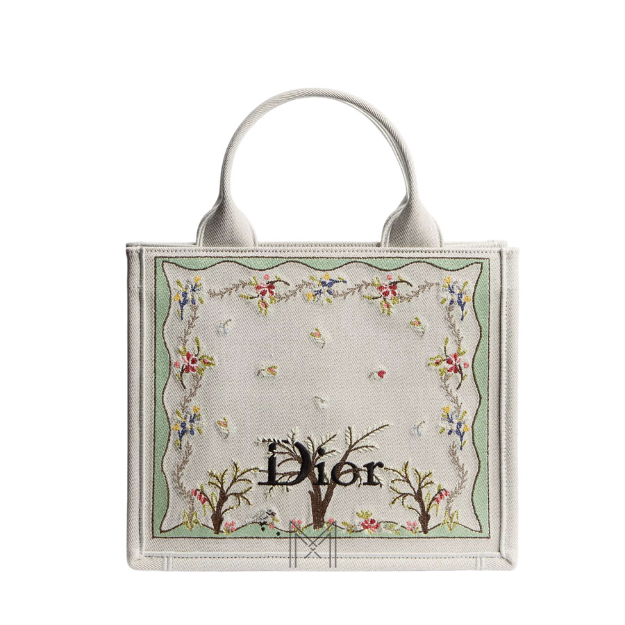 Túi Xách Đeo Chéo Dior Book Tote Thêu Họa Tiết Hoa & Cây Chính Hãng DR069 2026 Túi Xách Đeo Chéo Dior Book Tote Thêu Họa Tiết Hoa & Cây Chính Hãng DR069 2026