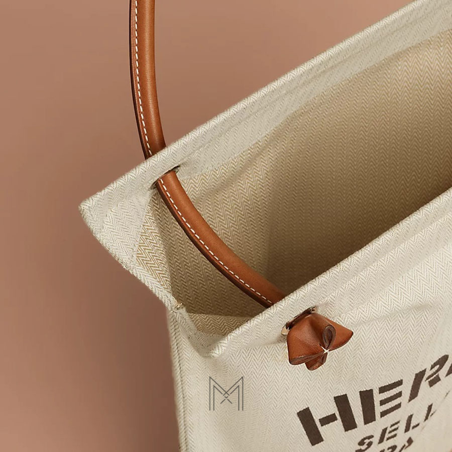 Túi vải Hermes màu be canvas phối quai da bê Swift chính hãng THM29 2026 Túi vải Hermes màu be canvas phối quai da bê Swift chính hãng THM29 2026