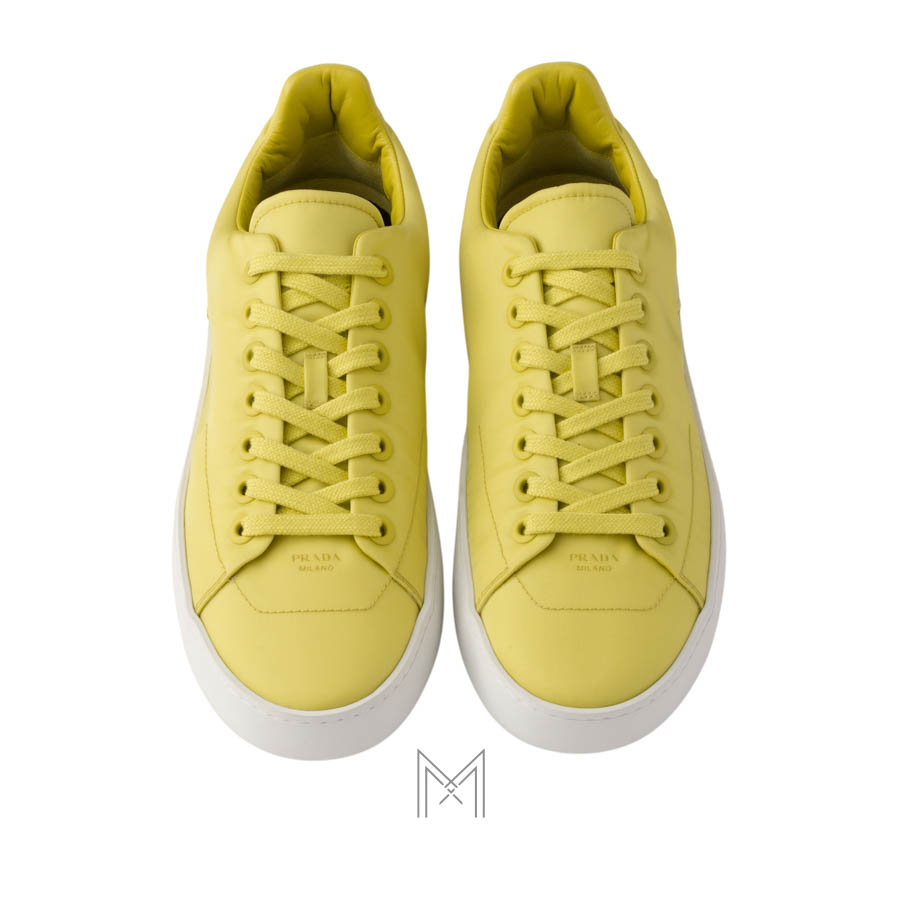 Giày thể thao Prada Court Re-Nylon màu vàng authentic MHNP083 2026 Giày thể thao Prada Court Re-Nylon màu vàng authentic MHNP083 2026