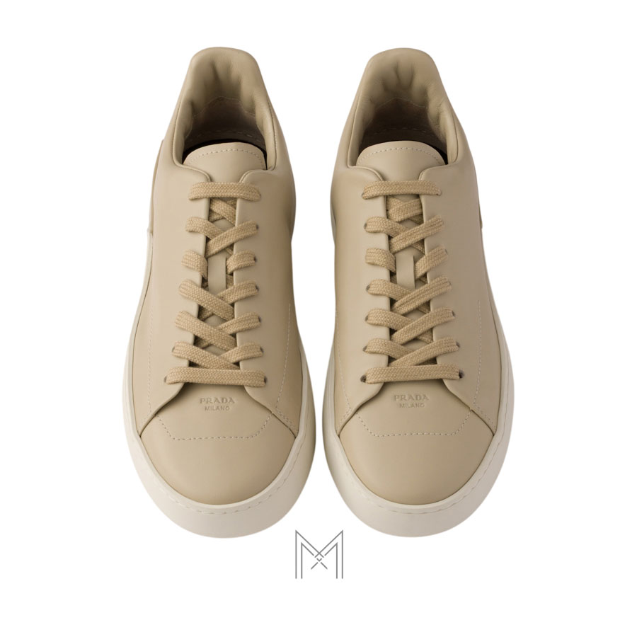 Giày thể thao Prada Court Re-Nylon màu nâu nhạt authentic MHNP086 2026 Giày thể thao Prada Court Re-Nylon màu nâu nhạt authentic MHNP086 2026