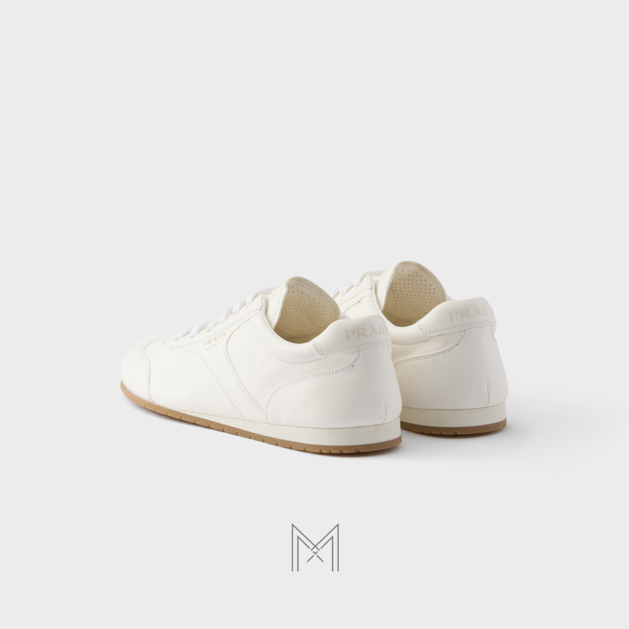 Giày thể thao cổ thấp Prada da màu trắng chính hãng MHNP093 2026 Giày thể thao cổ thấp Prada da màu trắng chính hãng MHNP093 2026