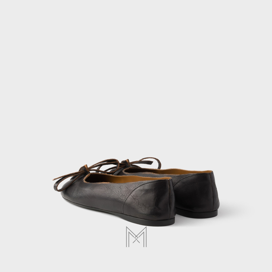 Giày búp bê Prada Antiqued leather màu đen chính hãng MHNP105 2026 Giày búp bê Prada Antiqued leather màu đen chính hãng MHNP105 2026