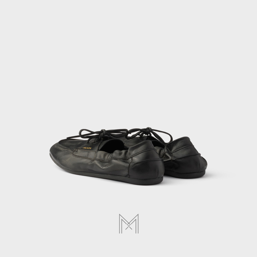 Giày đế bệt Prada Shuffle Antiqued Leather màu đen chính hãng MHNP111 2026 Giày đế bệt Prada Shuffle Antiqued Leather màu đen chính hãng MHNP111 2026