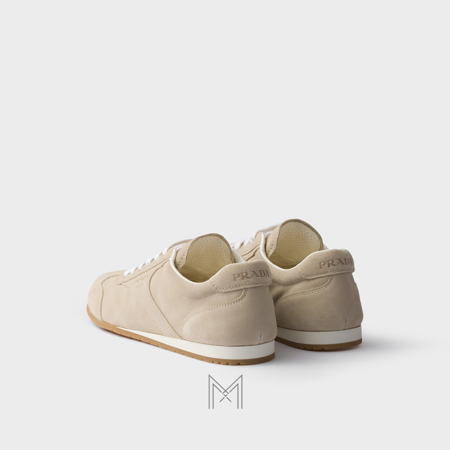 Giày thể thao cổ thấp Prada da lộn màu be authentic MHNP092 2026 Giày thể thao cổ thấp Prada da lộn màu be authentic MHNP092 2026