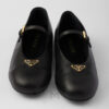 Giày búp bê Prada màu đen logo vàng chính hãng MHNP102 2026 Giày búp bê Prada màu đen logo vàng chính hãng MHNP102 2026